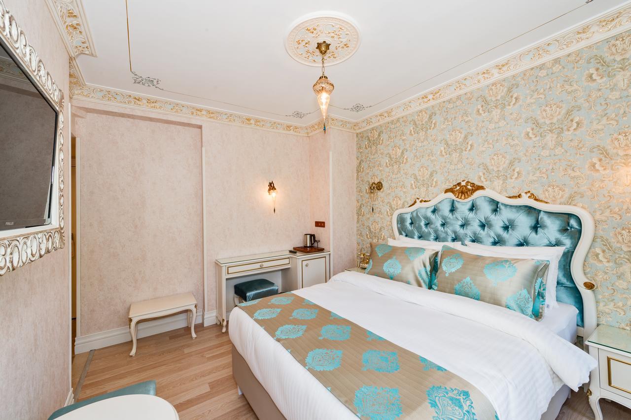 1453 Hotel 3*