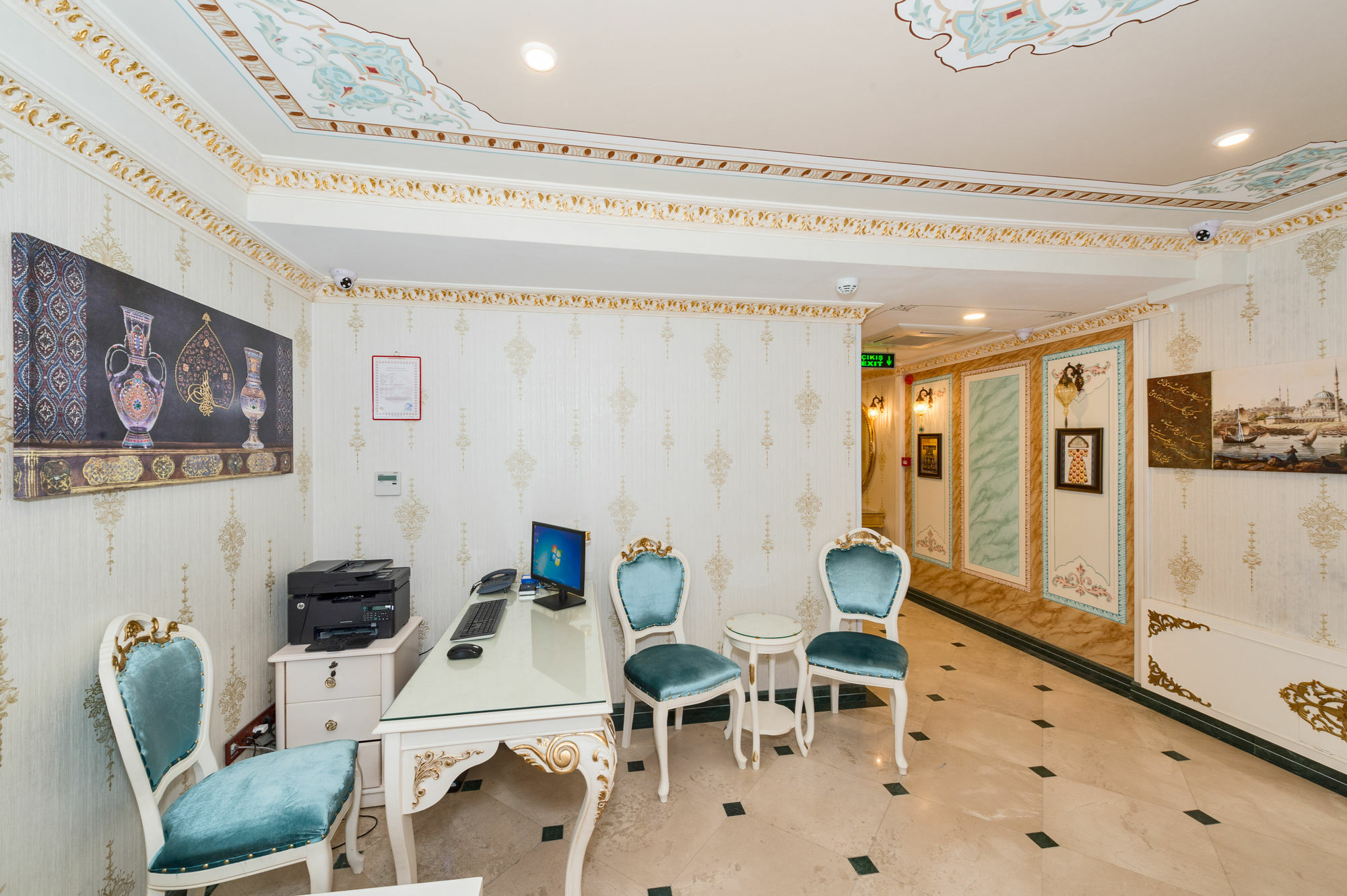 1453 Hotel