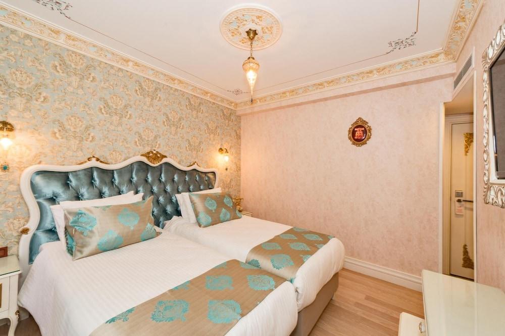 Hotel 1453