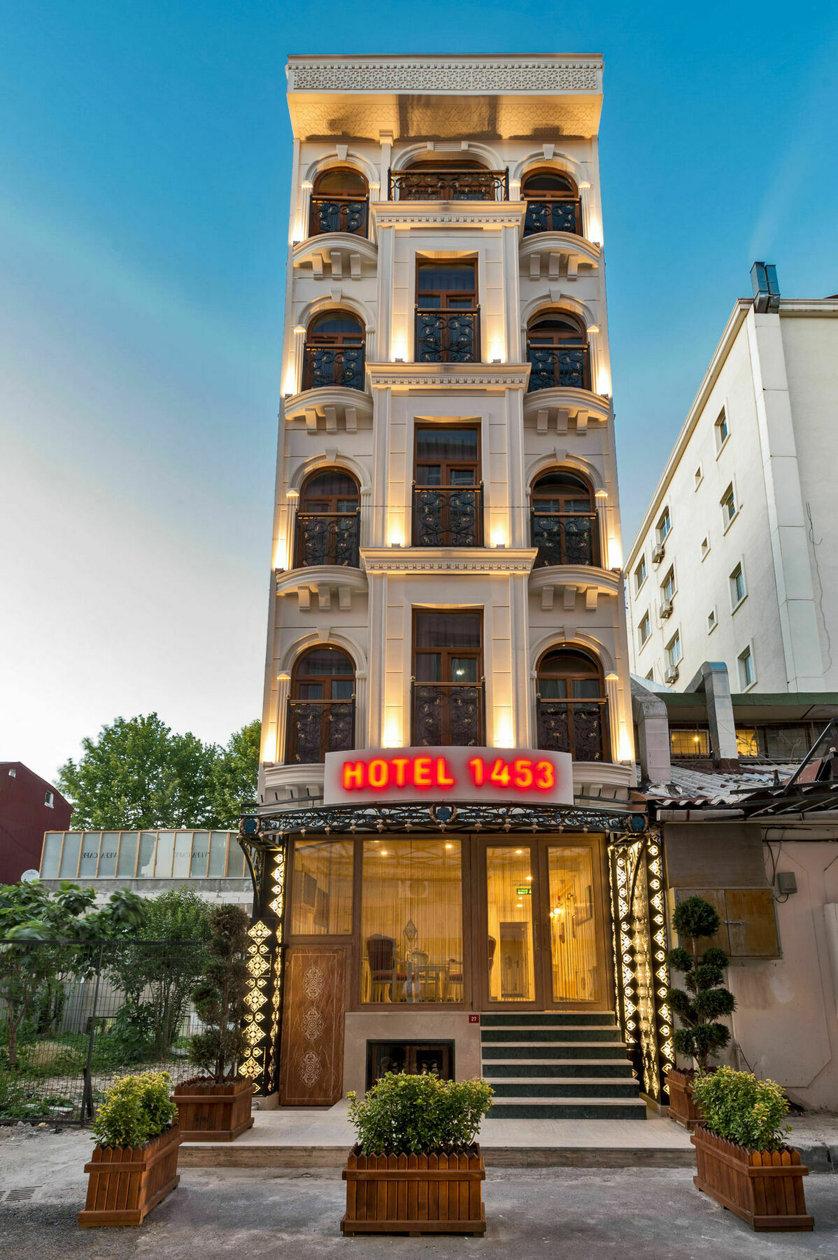 Hotel 1453 3*